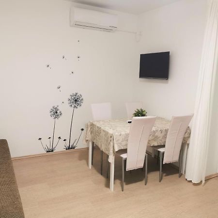 נובליה Lenka Apartments I מראה חיצוני תמונה