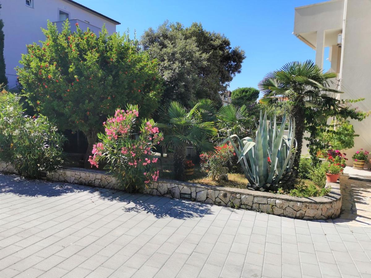 נובליה Lenka Apartments I מראה חיצוני תמונה