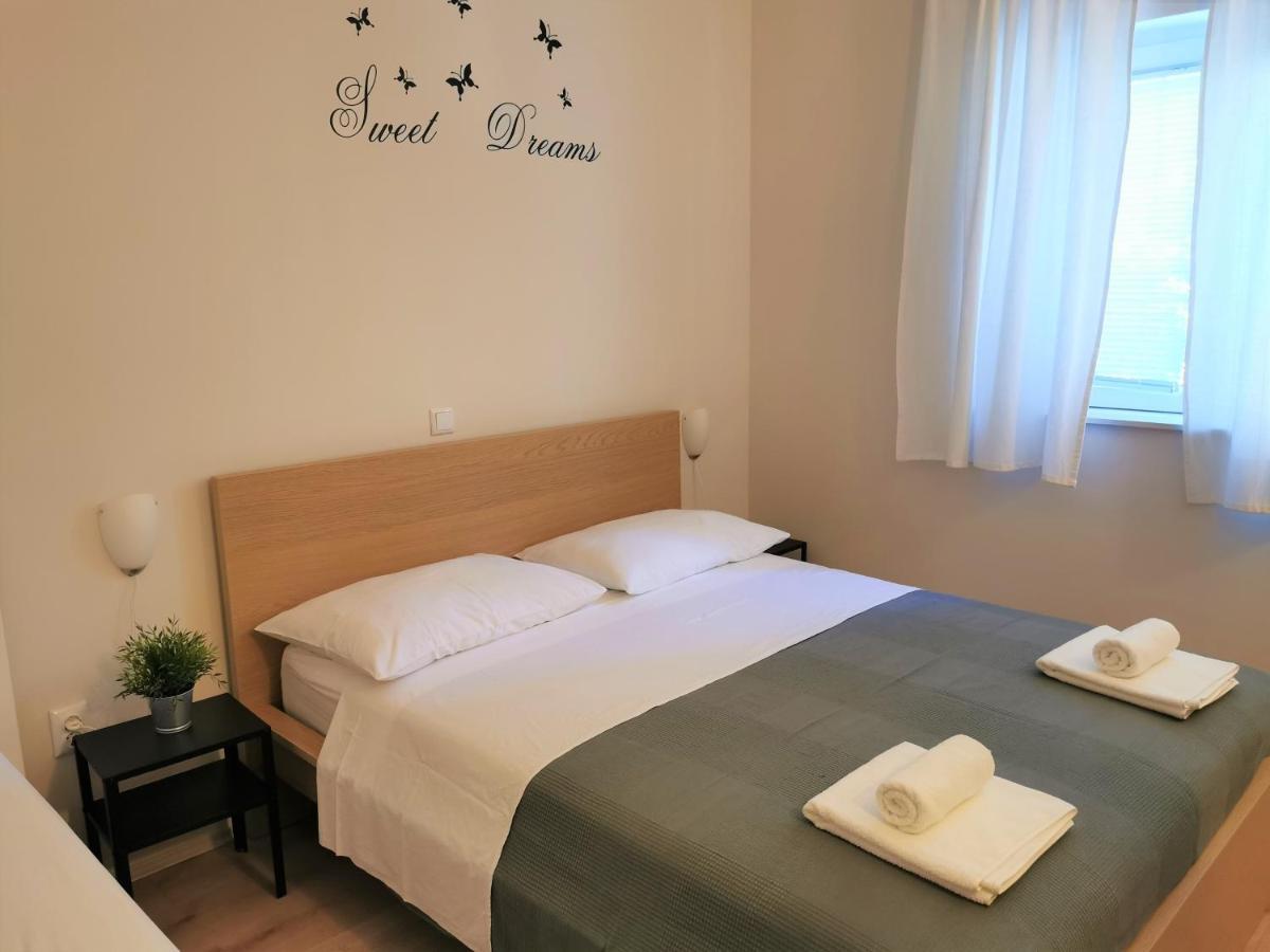 נובליה Lenka Apartments I מראה חיצוני תמונה