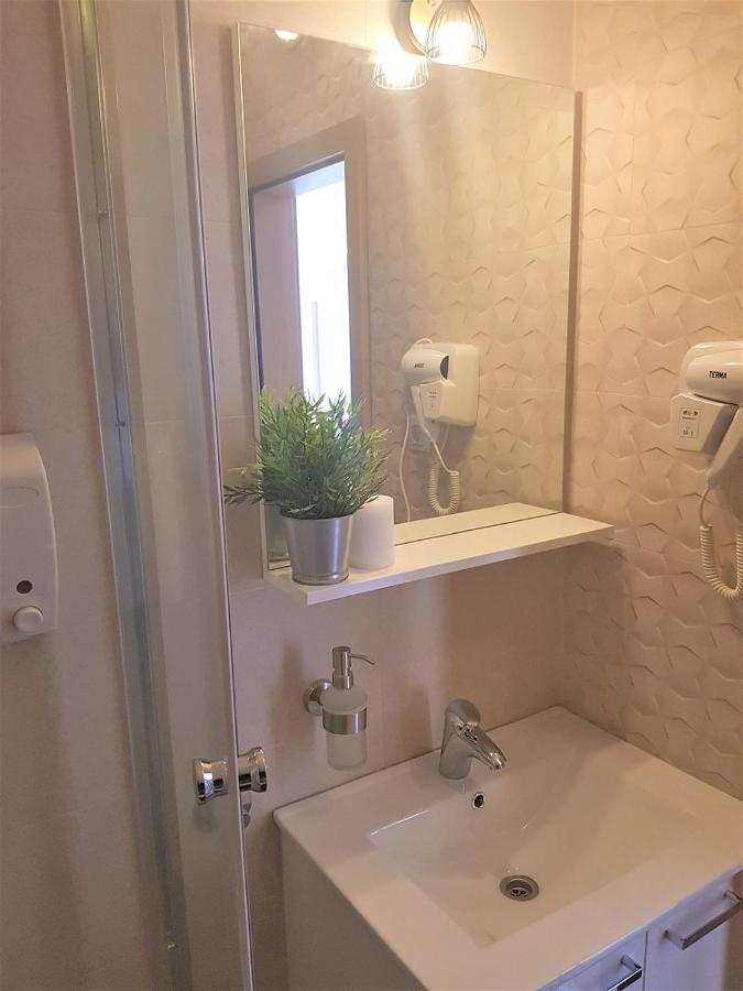 נובליה Lenka Apartments I מראה חיצוני תמונה