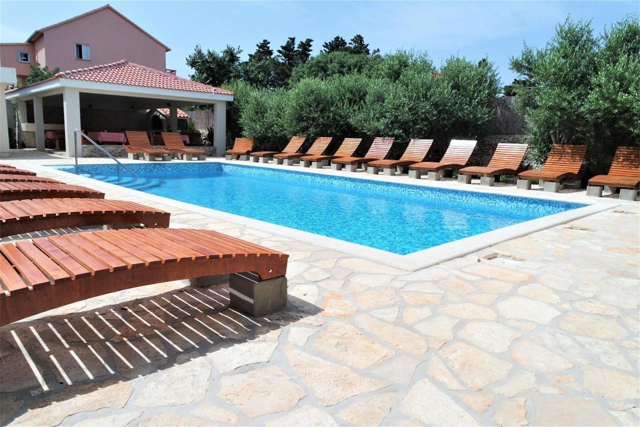 נובליה Lenka Apartments I מראה חיצוני תמונה