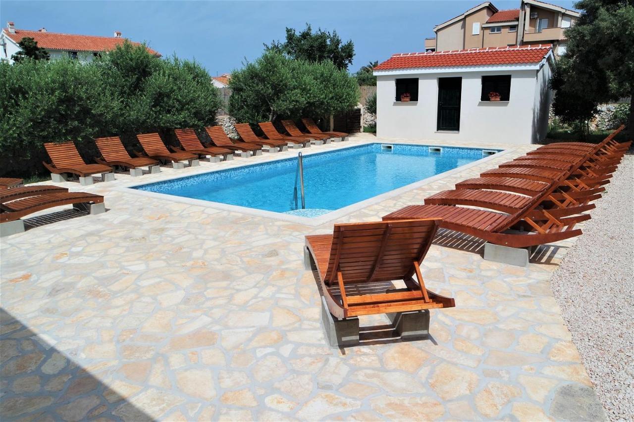 נובליה Lenka Apartments I מראה חיצוני תמונה
